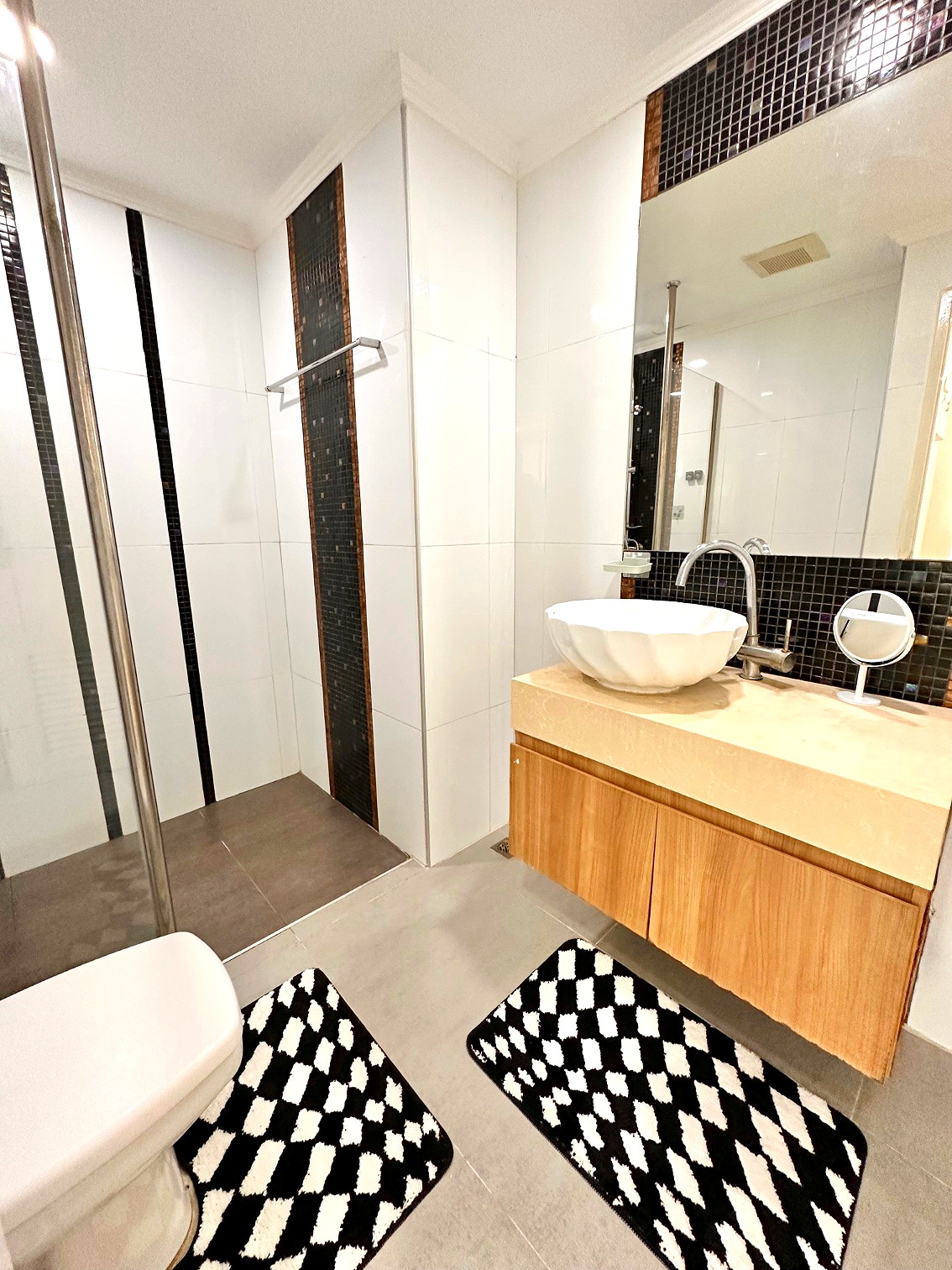 Pictures of Amazon Residence 28/47