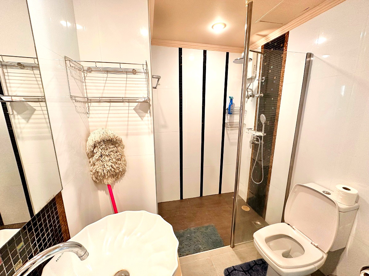 Pictures of Amazon Residence 47/47