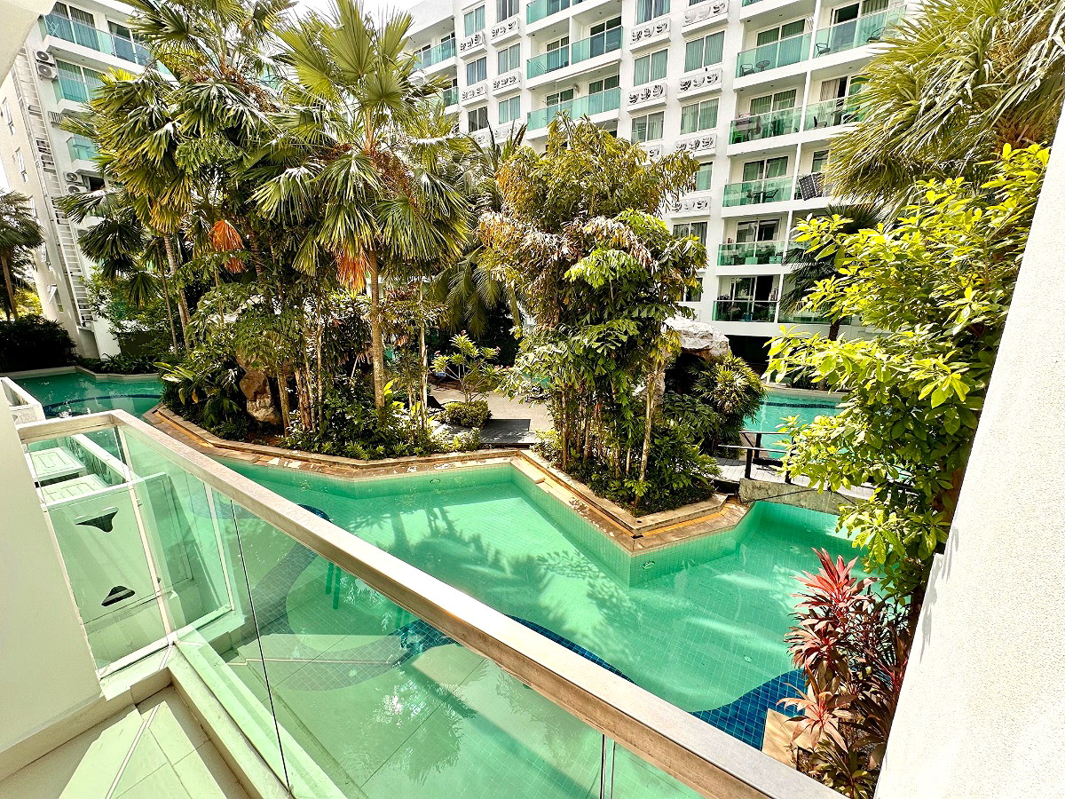 Pictures of Amazon Residence 43/47