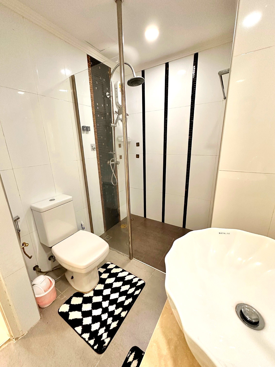 Pictures of Amazon Residence 29/47