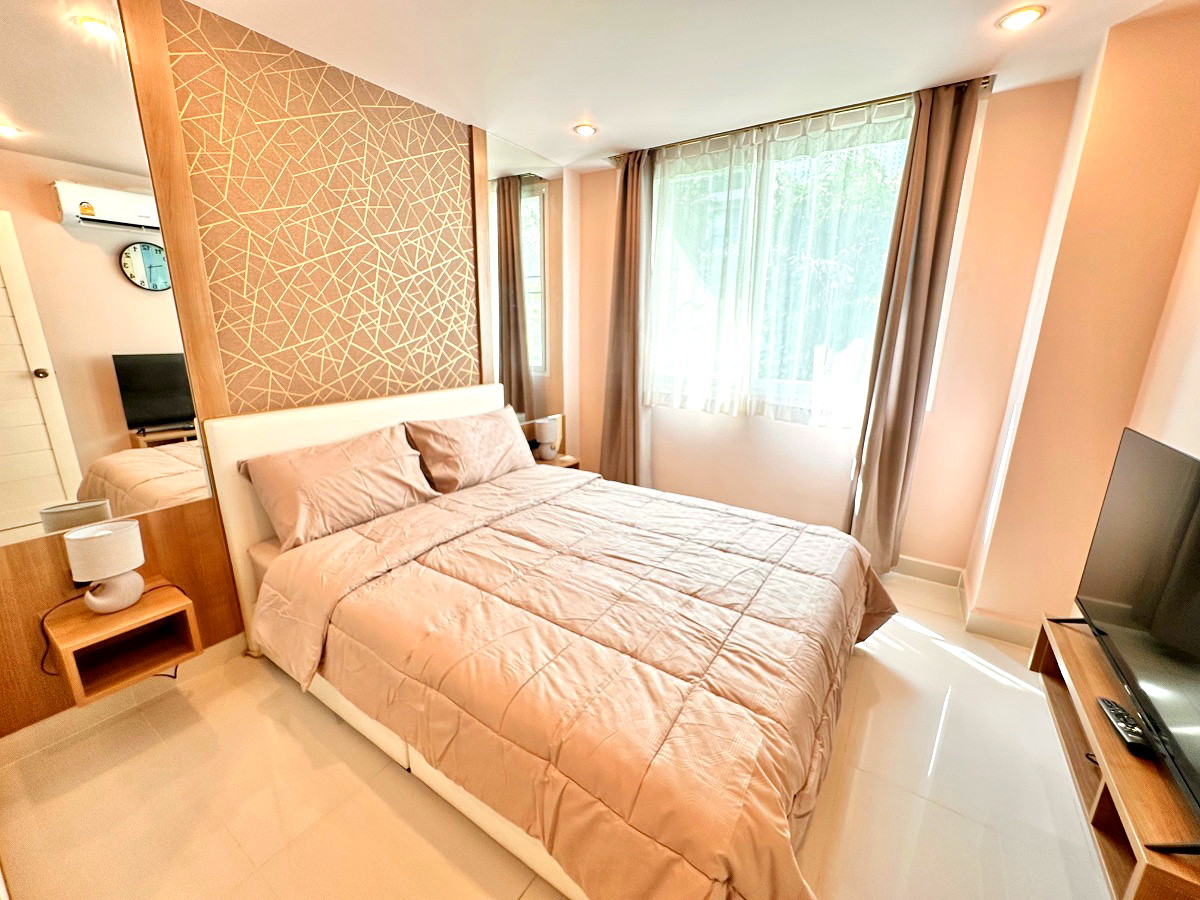 Pictures of Amazon Residence 35/47