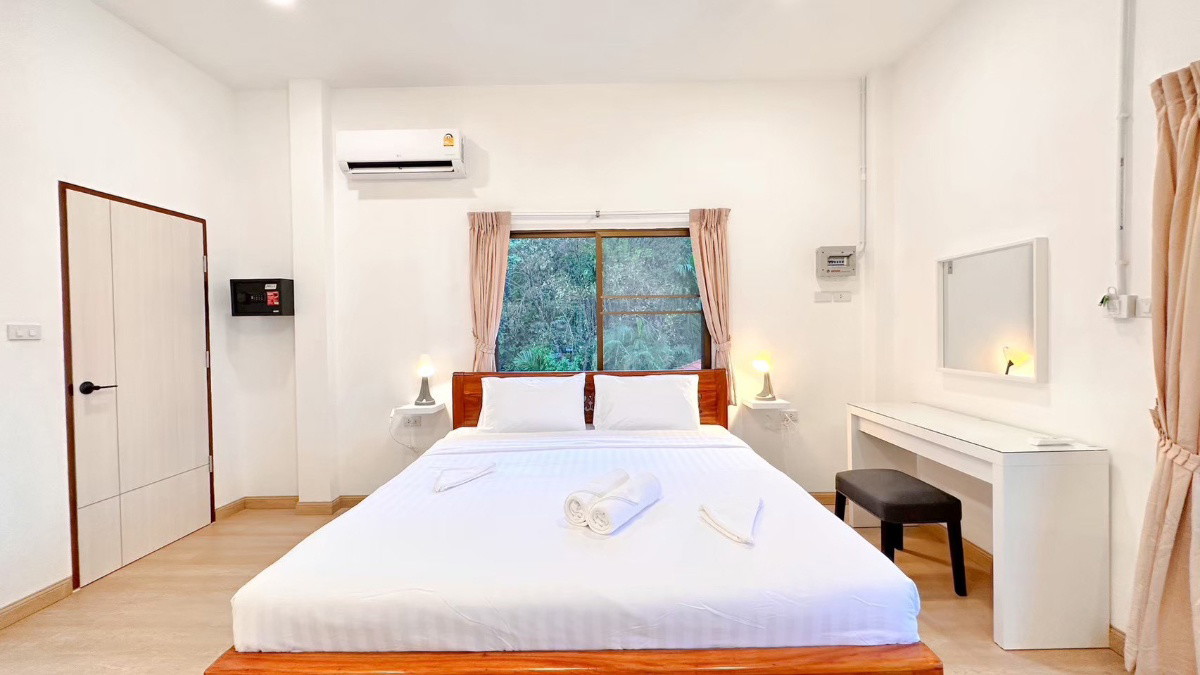 Asava Rawai Sea View Private Resort