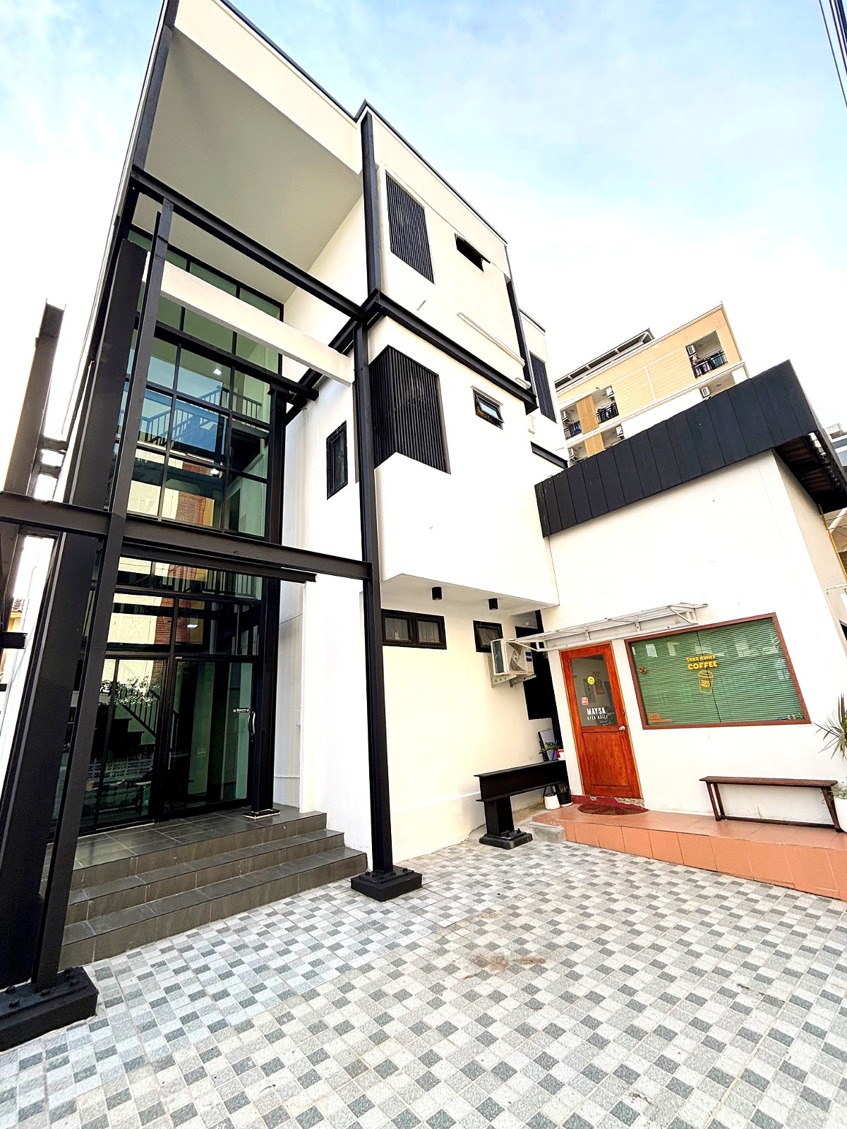 Pictures of PS House 1/5