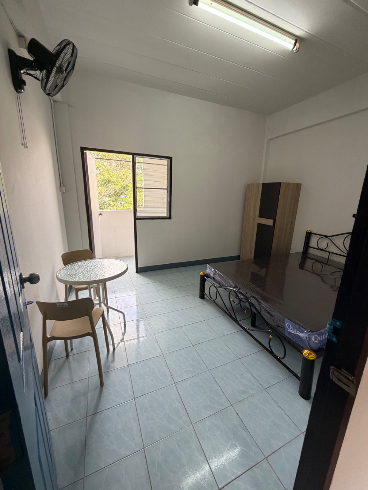Condo — photo 2