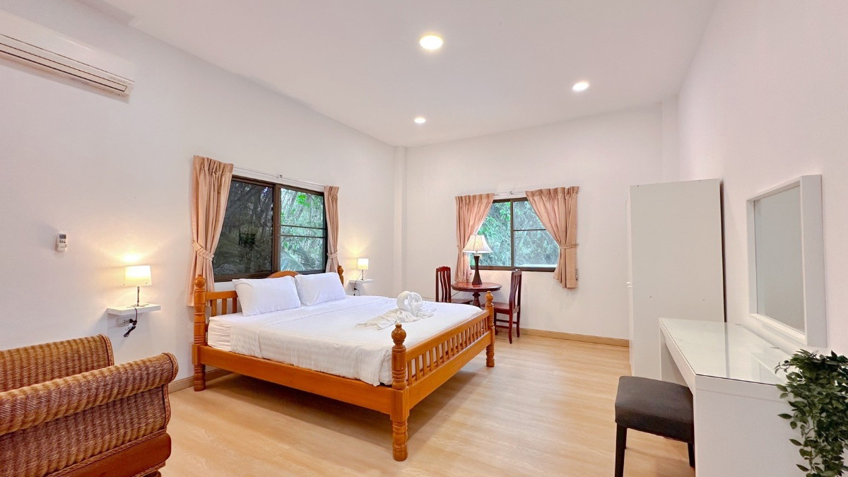 Asava Rawai Sea View Private Resort