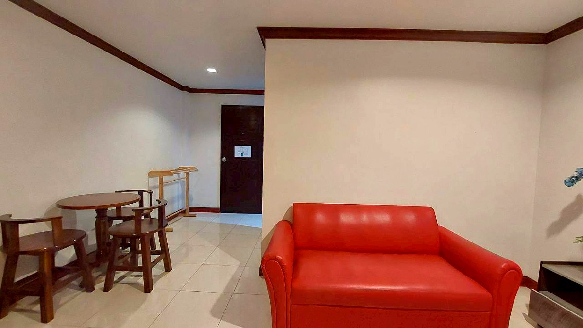 Pictures of Benetti House 27/36