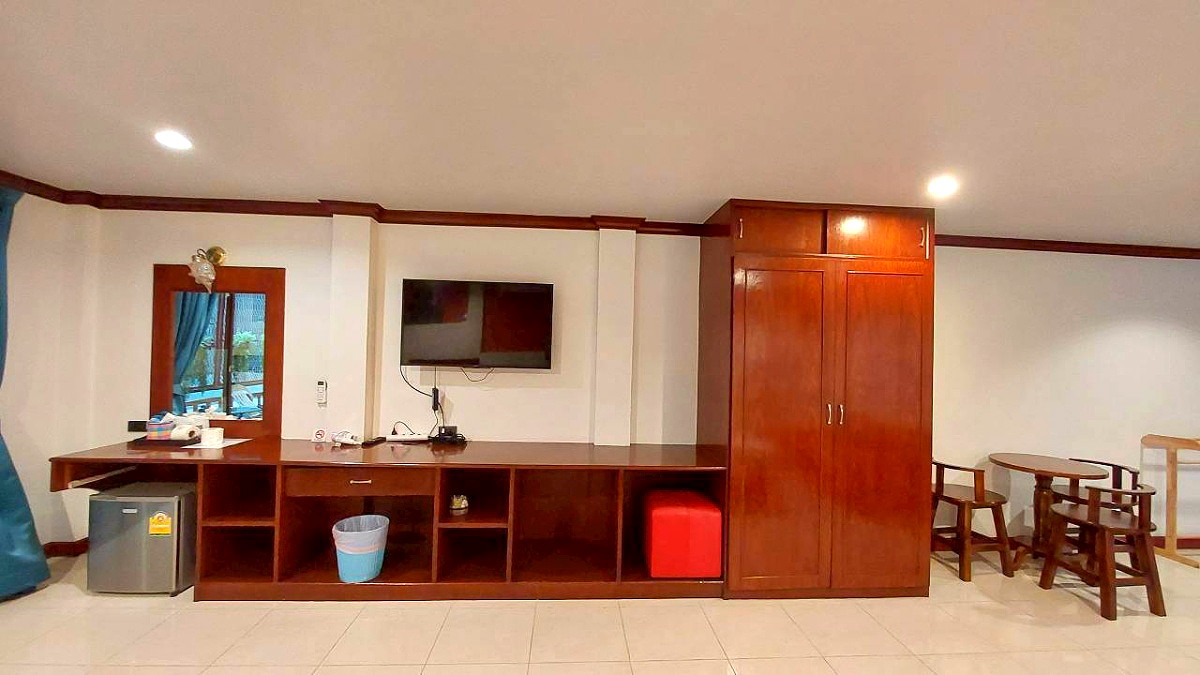 Pictures of Benetti House 26/36