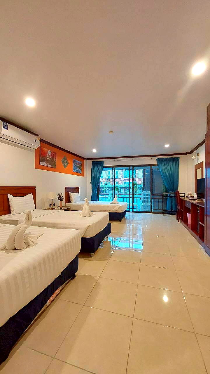 Pictures of Benetti House 30/36