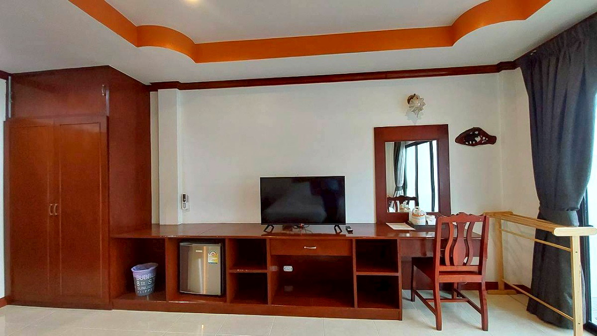 Pictures of Benetti House 20/36