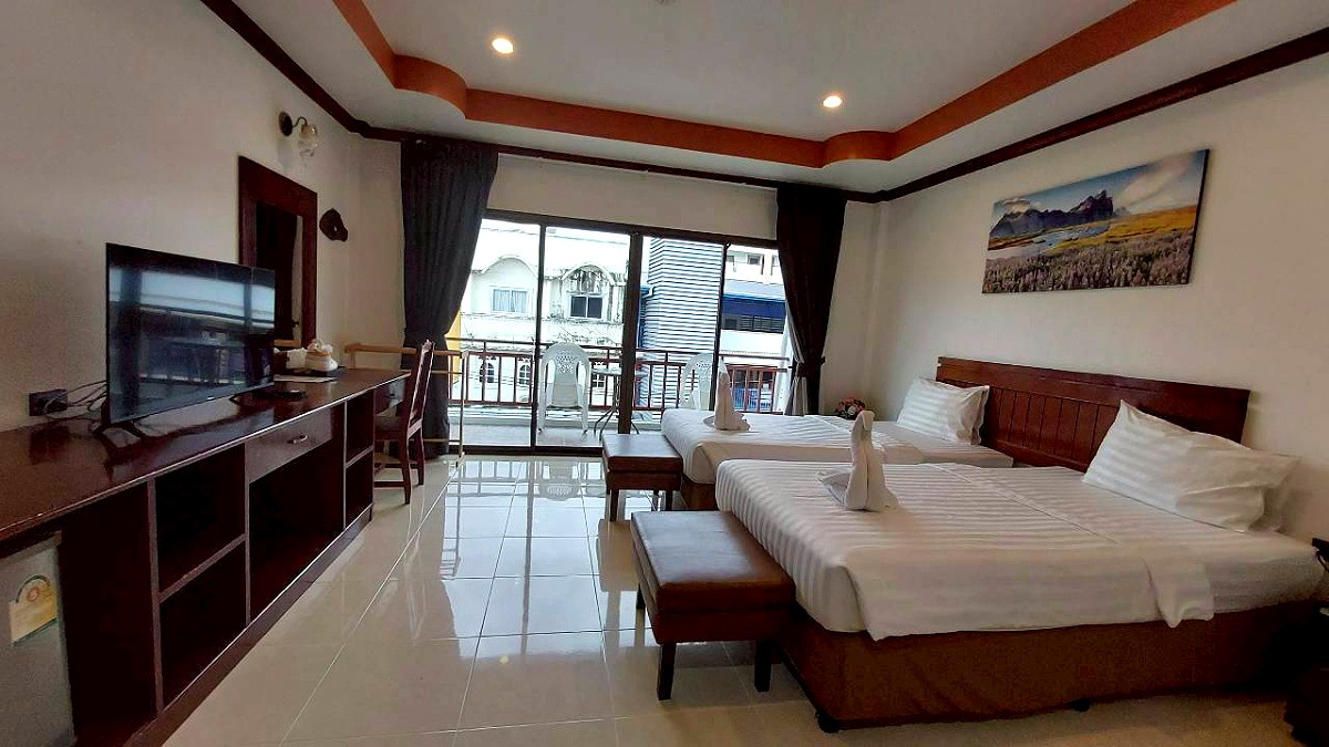 Pictures of Benetti House 18/36