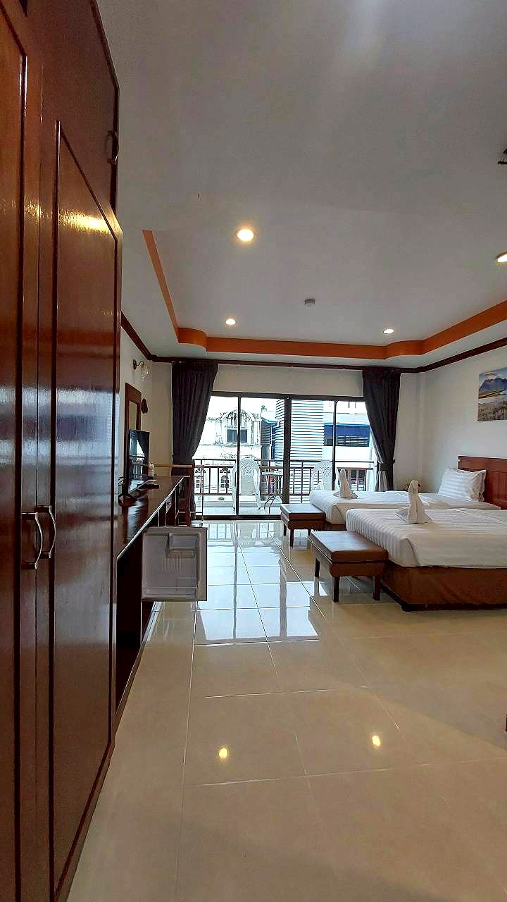 Pictures of Benetti House 17/36