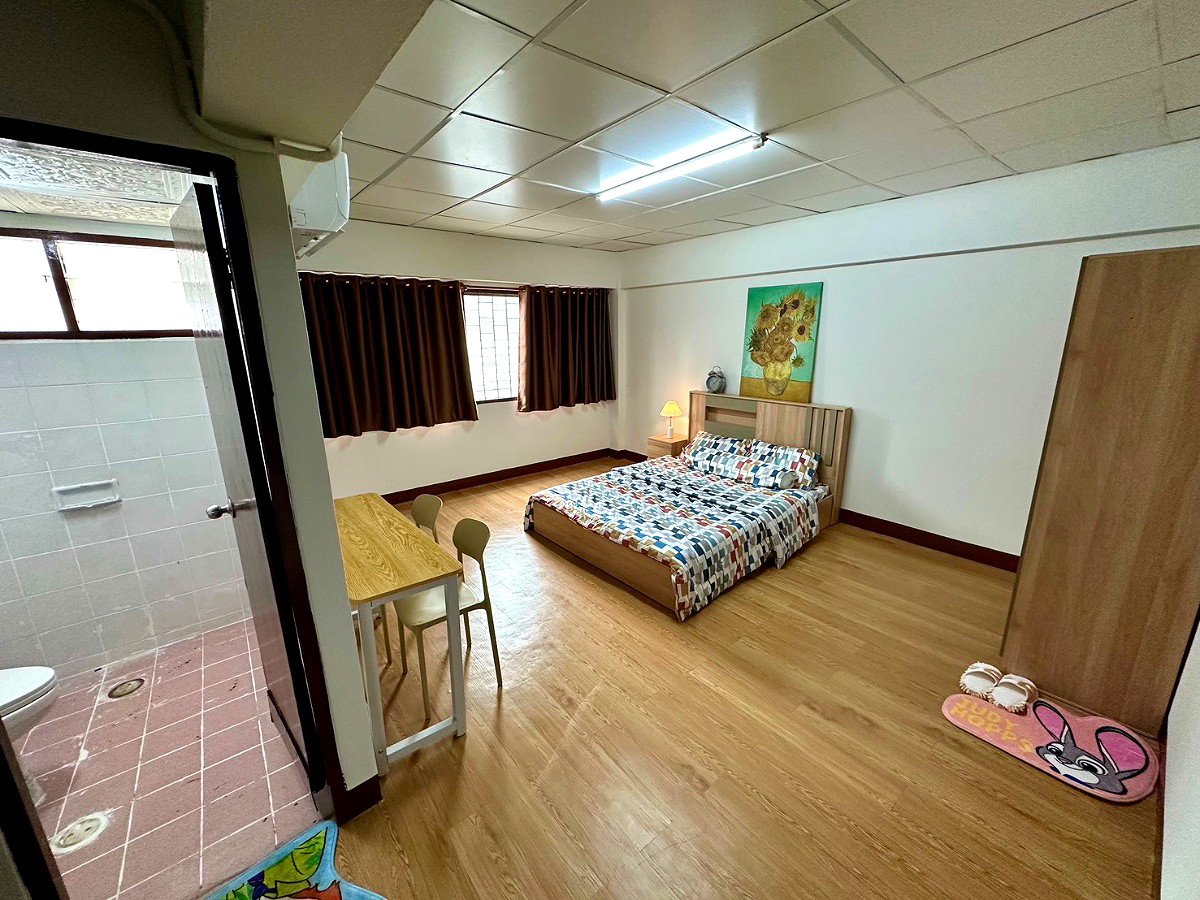Pictures of San onnut apartment 3/4
