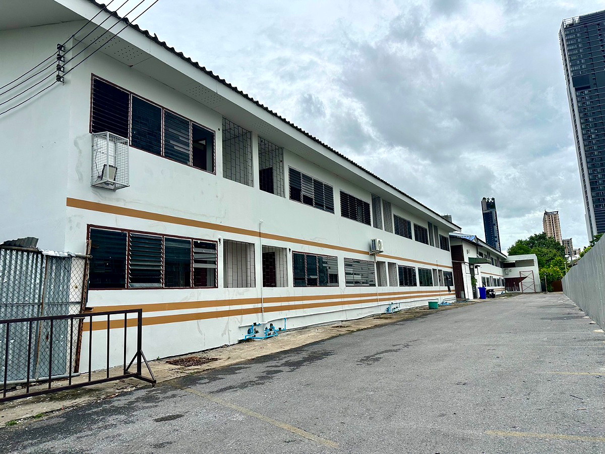 Pictures of San onnut apartment 1/4