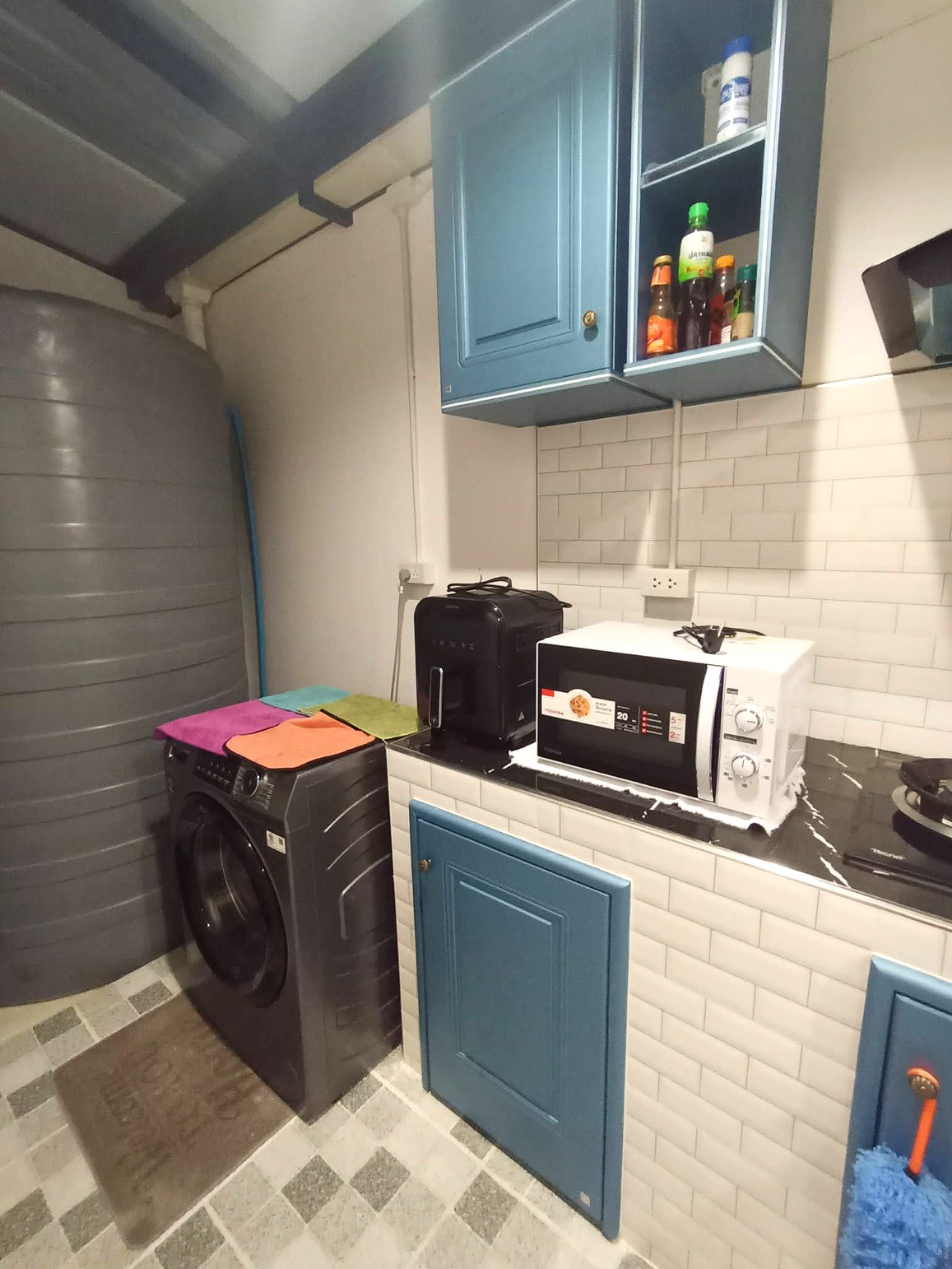 Pictures of Hoya Home stay บ้านโฮย่า 18/19