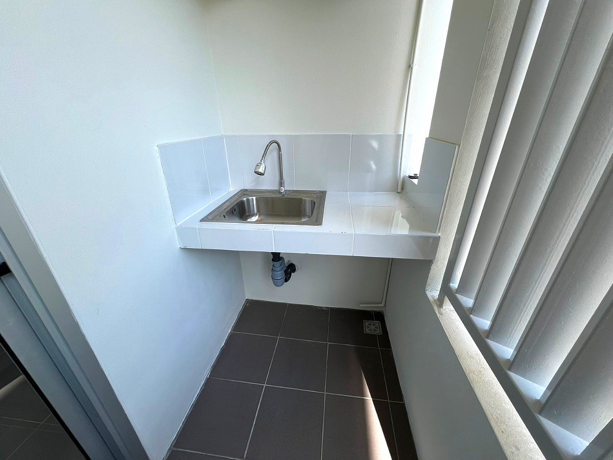 Pictures of Chanyawat Apartment @Chonburi 10/15