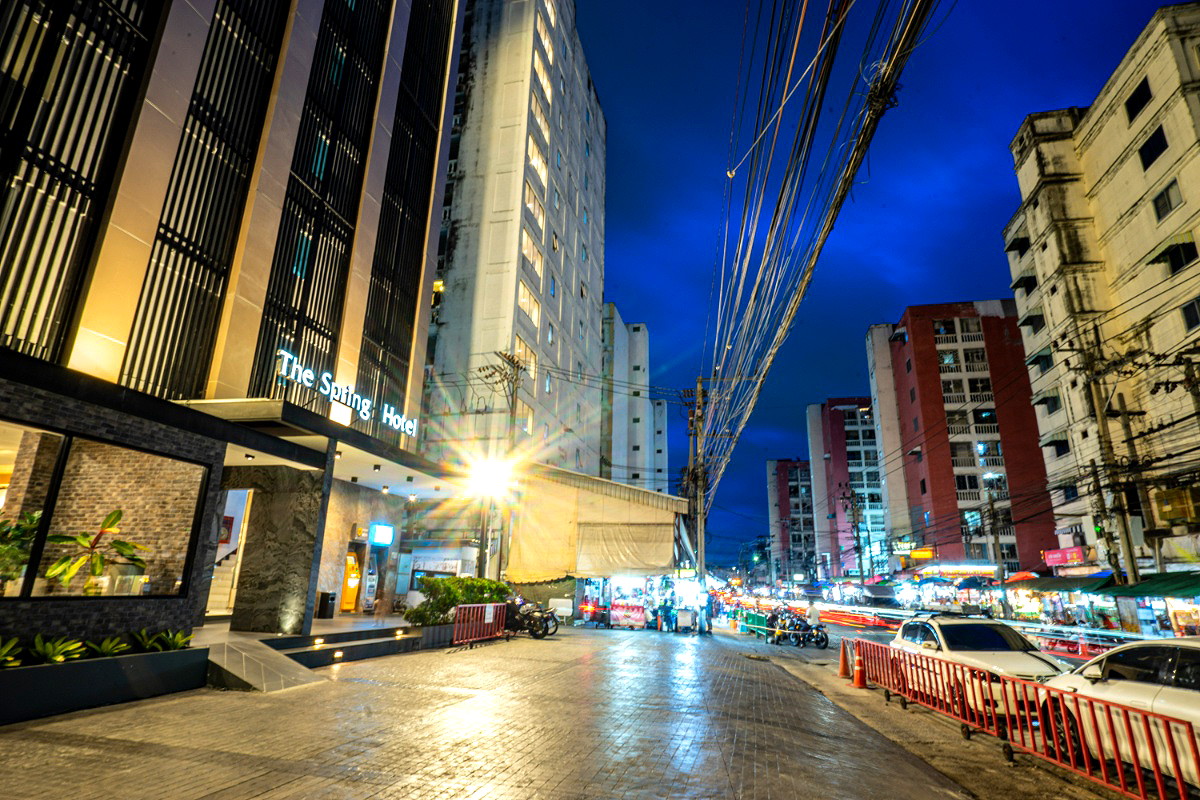 Pictures of The Spring Bangkok 6/16
