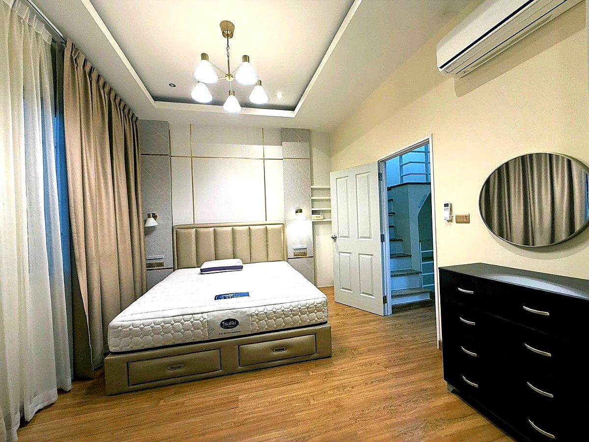 Pictures of English-Style Townhome, Fully Furnished | Golden Town Chiang Mai-Kad Ruamchok 4/16