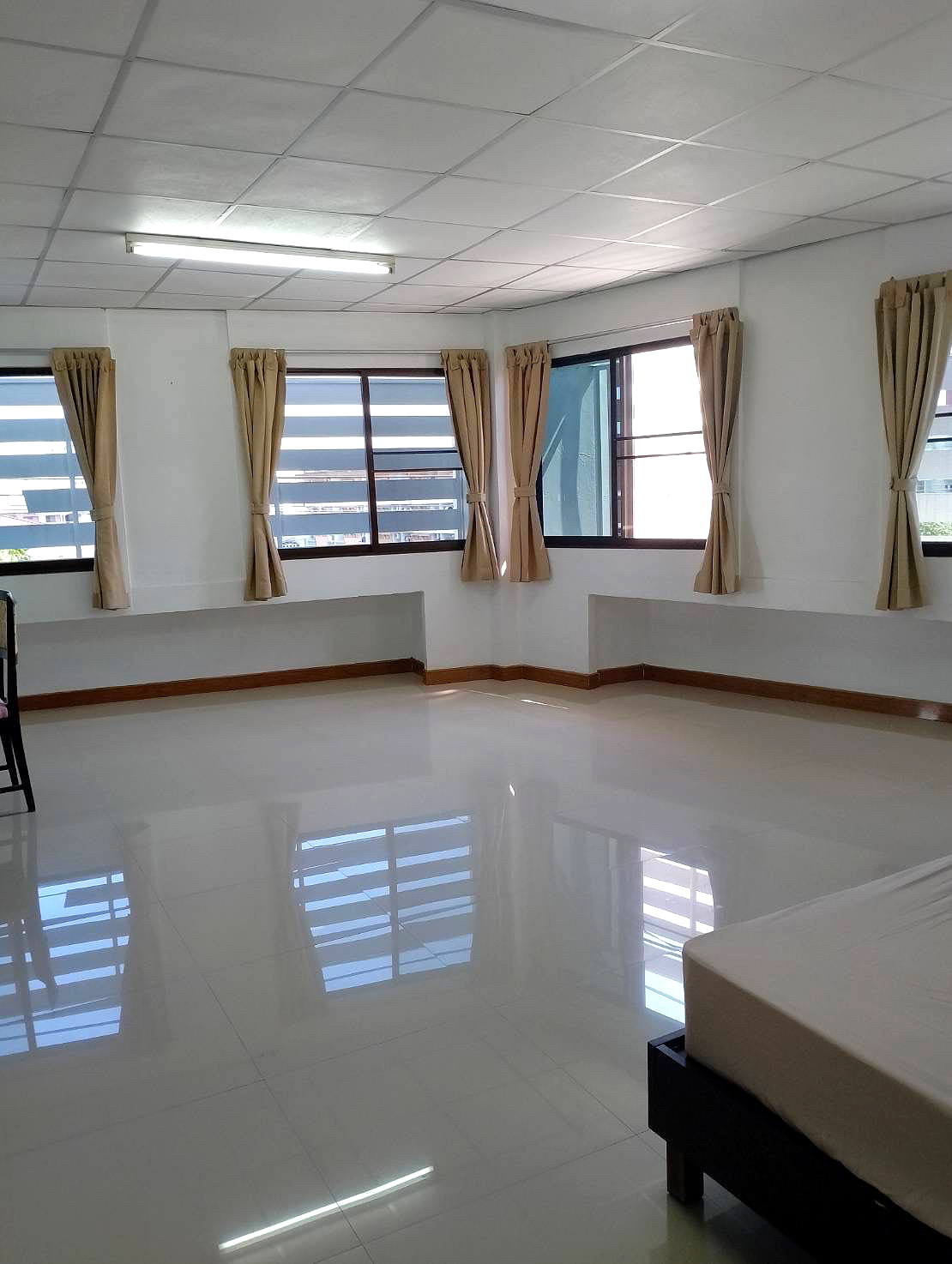 Pictures of Soi Pridiphanomyong 31 Room for Rent (Ekamai 12) 3/6