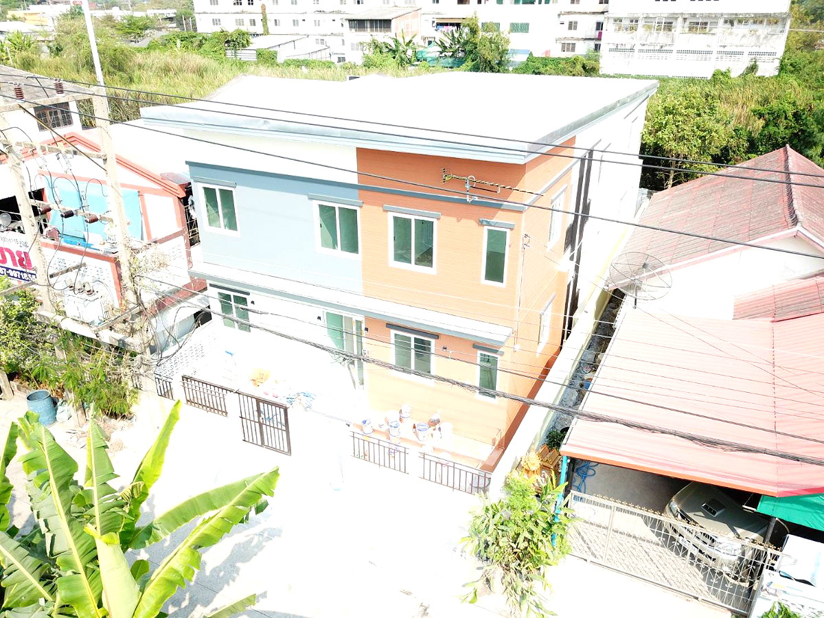 Pictures of chokchai 2/6