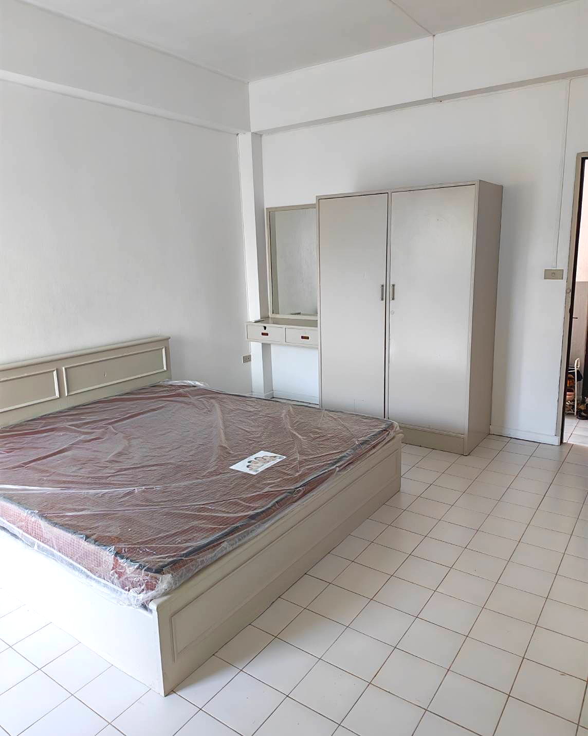 Pictures of Yasinthorn Apartment & S.L.Realestate  25/26