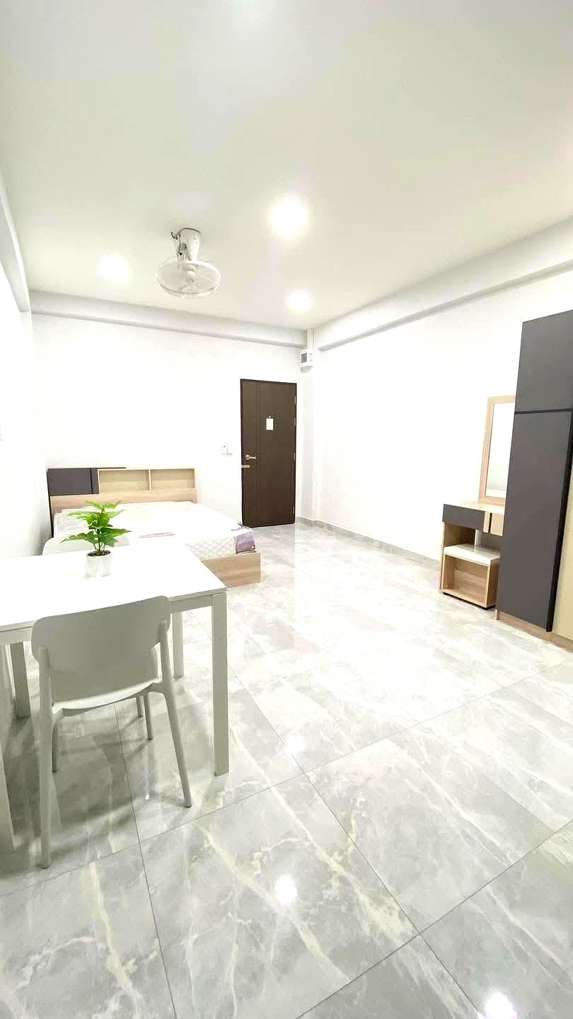 Pictures of KJ Apartment 8/23