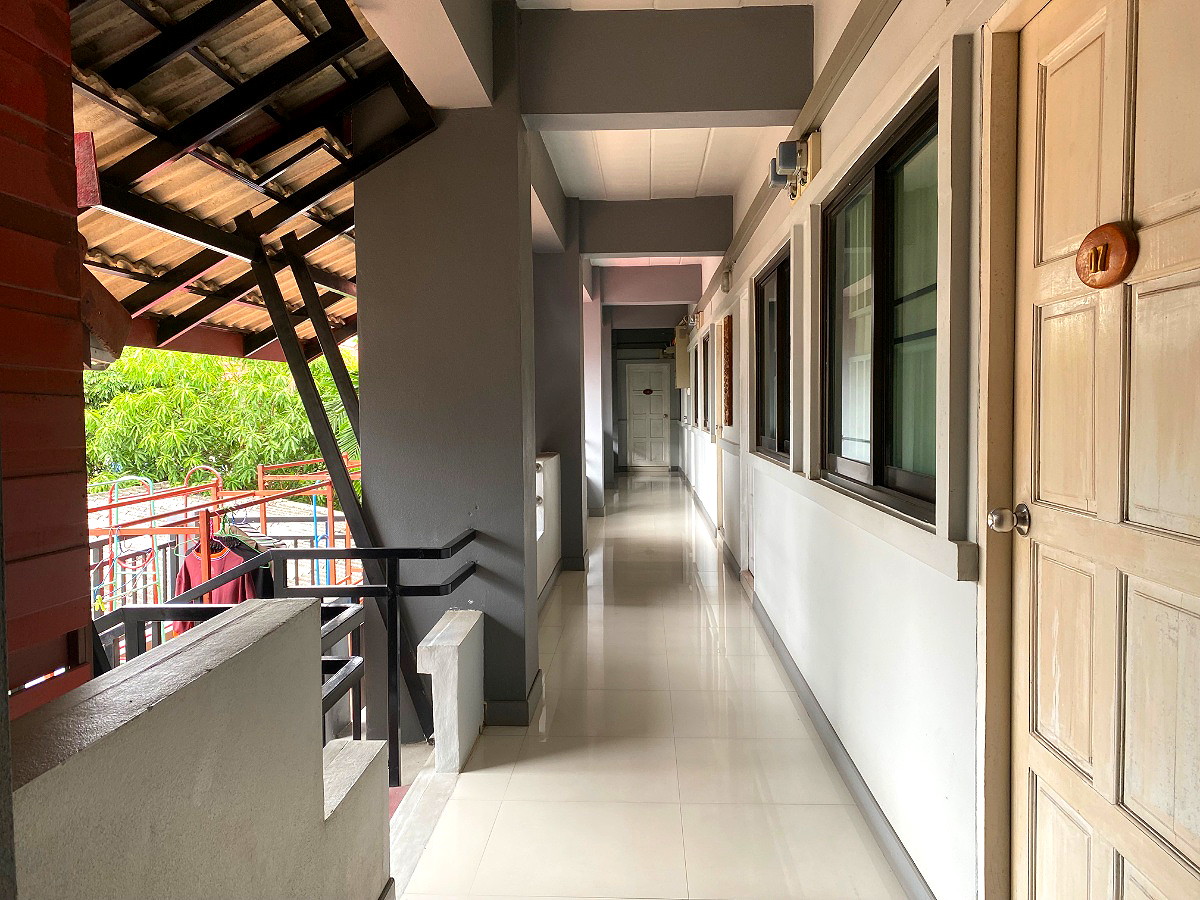 Pictures of Tripruk Residence 8/16