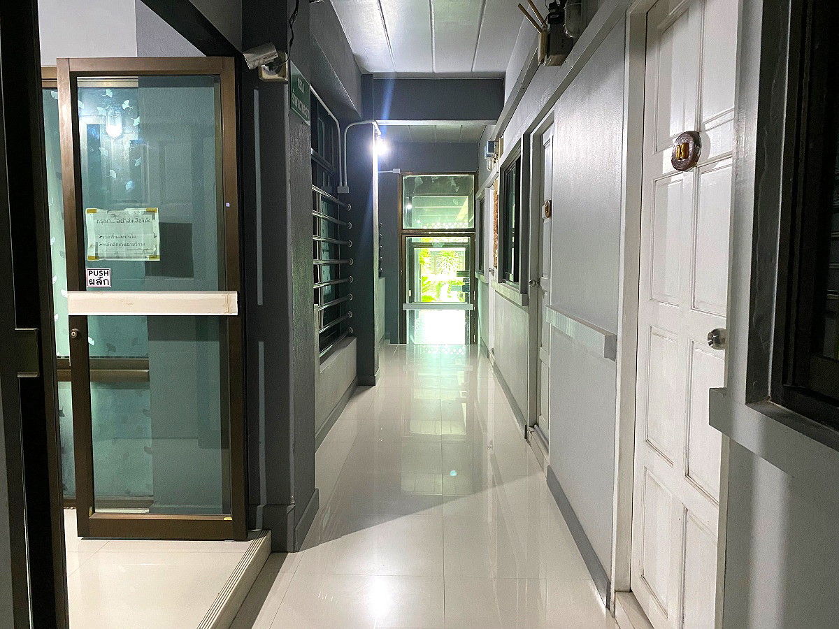 Pictures of Tripruk Residence 6/16