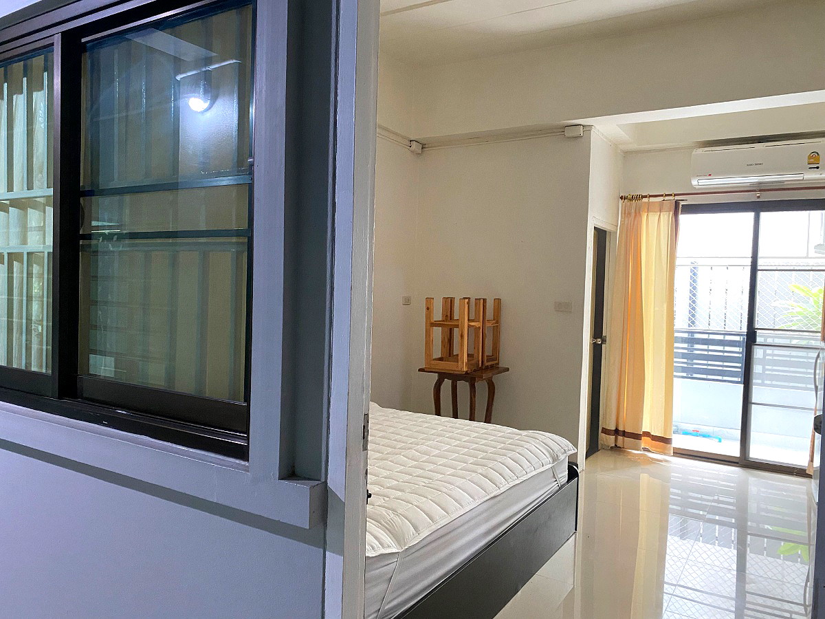 Pictures of Tripruk Residence 12/16