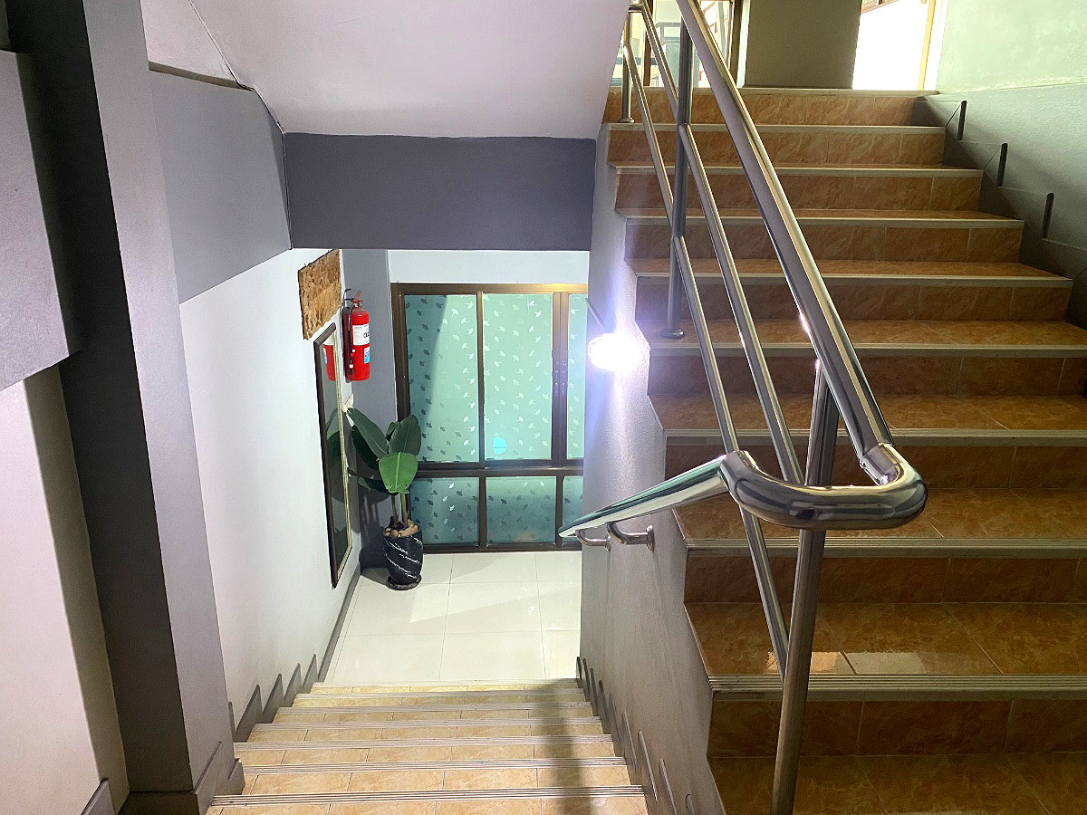 Pictures of Tripruk Residence 7/16