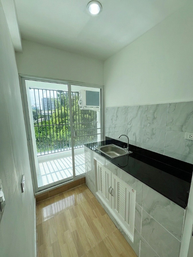 Condo · Mueang Samut Prakan — photo 5