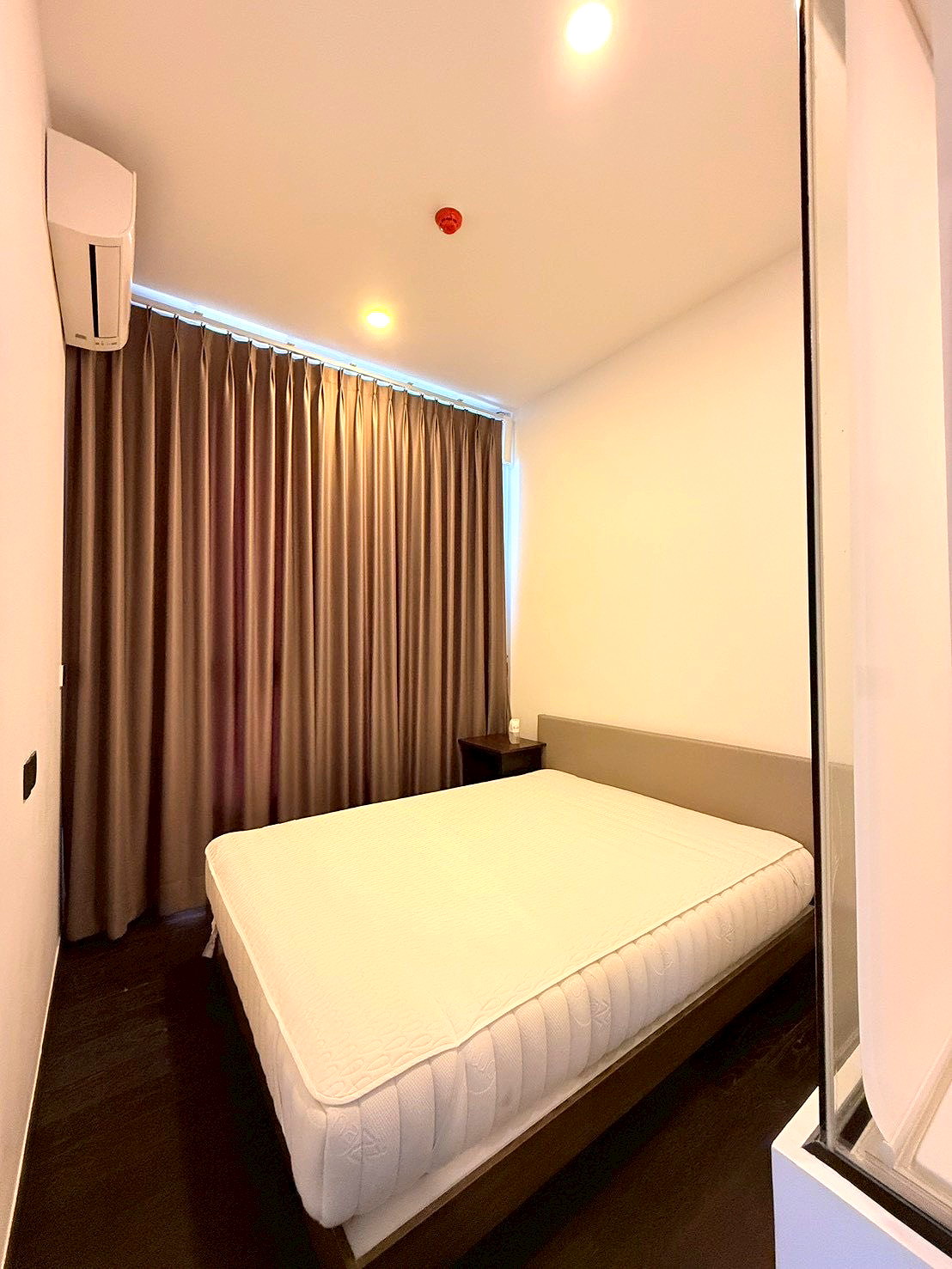 Pictures of Park Origin Thonglor 3/16