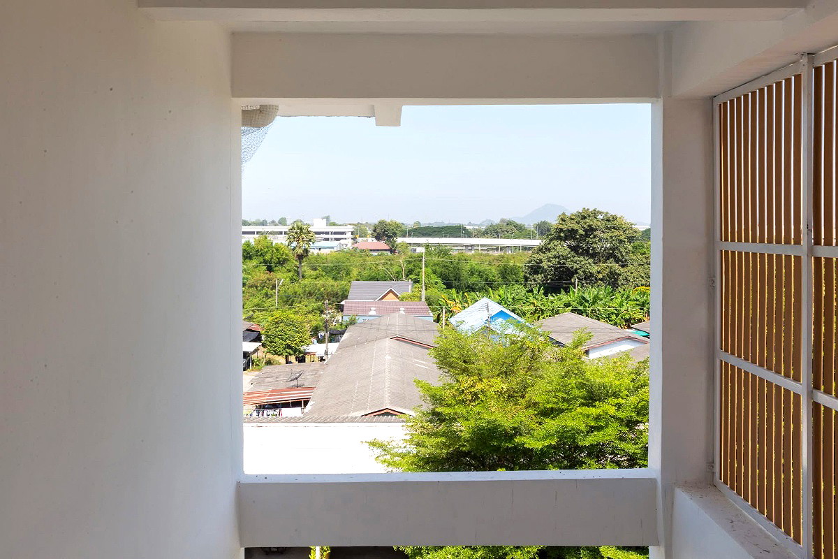Pictures of LAEMCHABANG STOREY APARTMENT 12/19