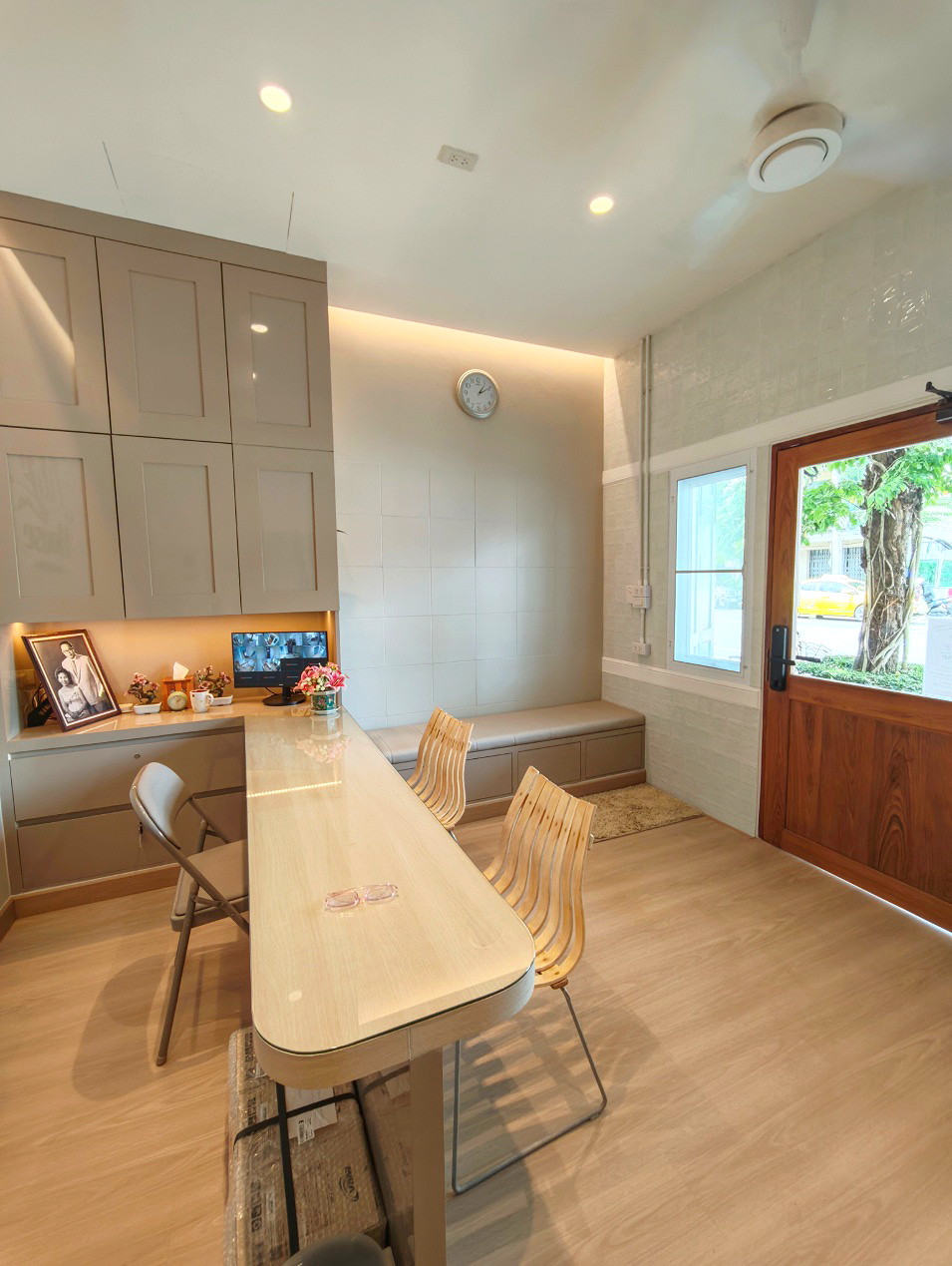 Pictures of Lily House Hostel 42/43