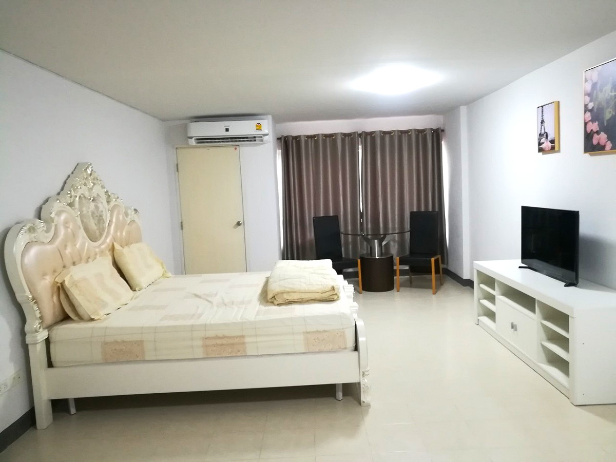 Pictures of Rooms 39 5/9