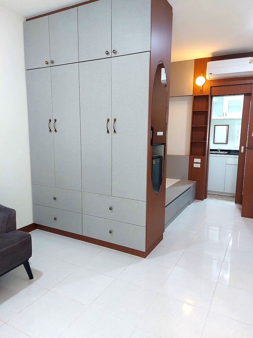 Pictures of Pranwadee 6/9