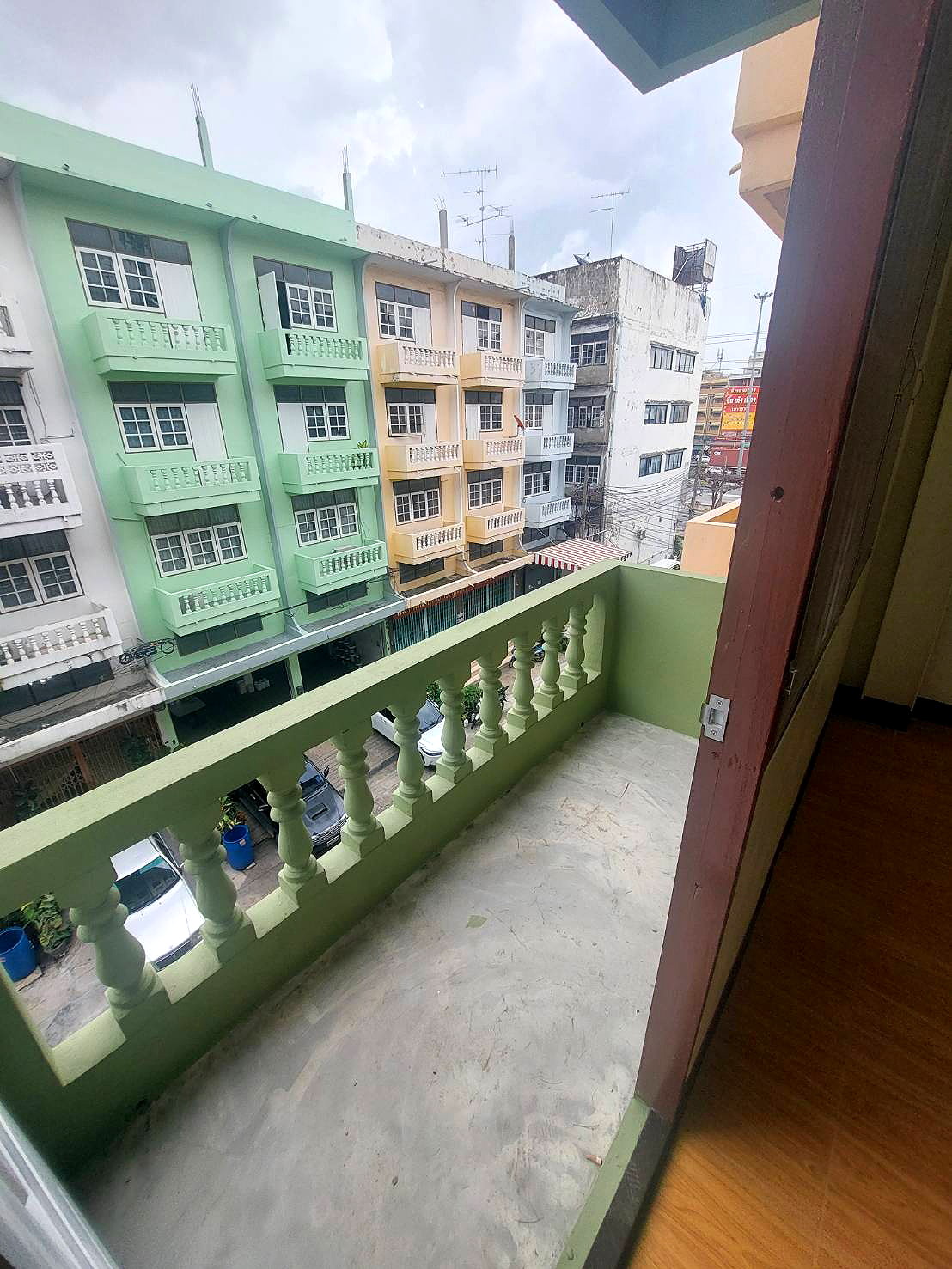 Pictures of Monthly Room for Rent  Rama 2 Road (Main Road Location) 1/9