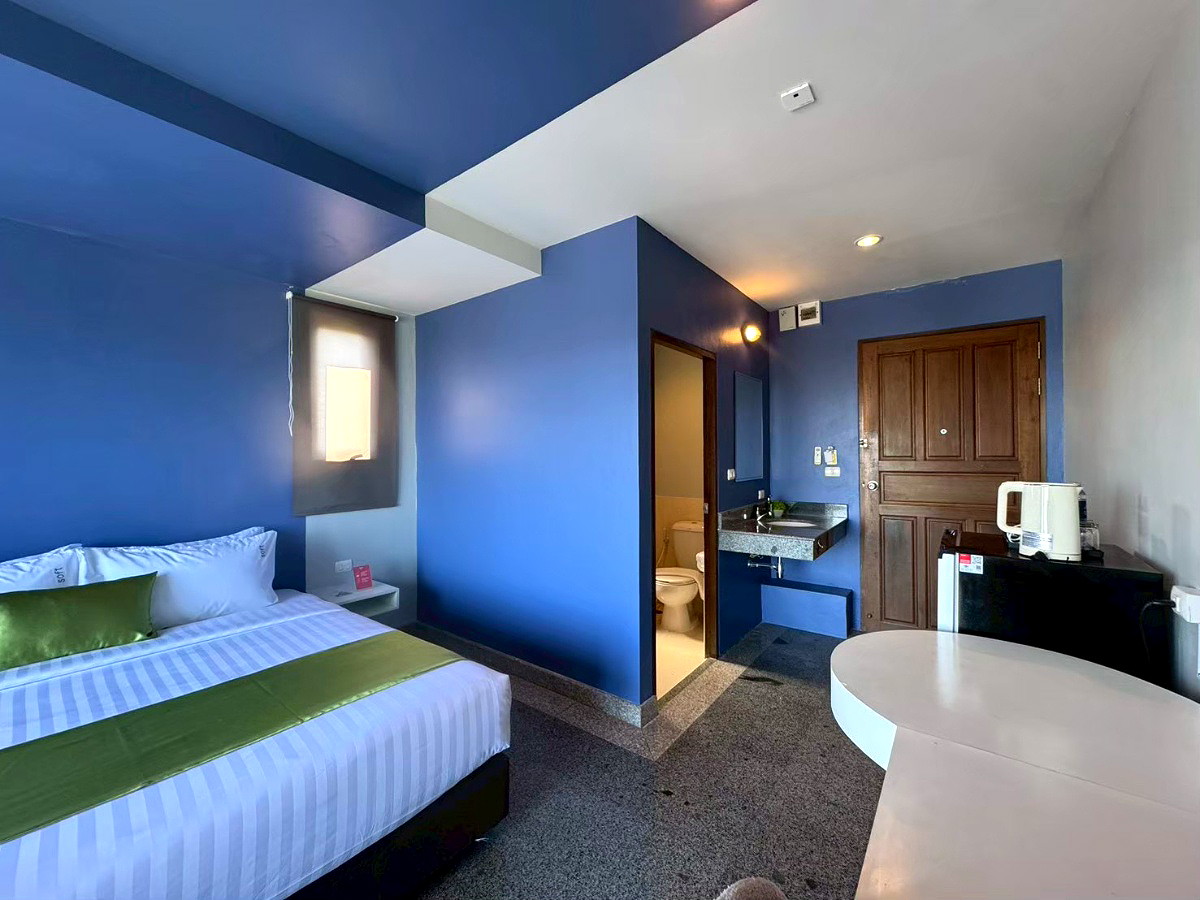 Pictures of iCheck inn Phuket Town 1/50
