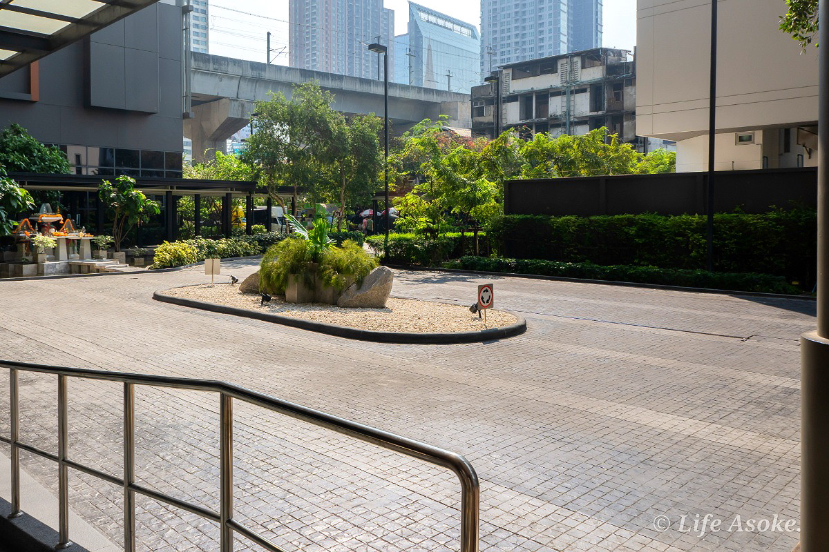 Pictures of Life Asoke 29/69