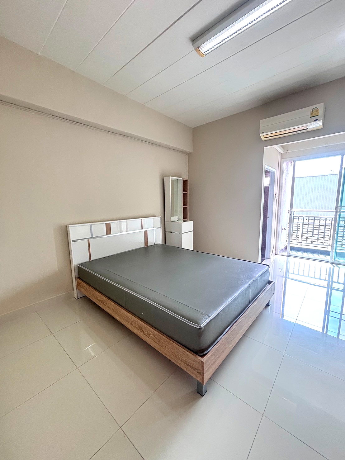 Pictures of Soonthorn Place 3/10