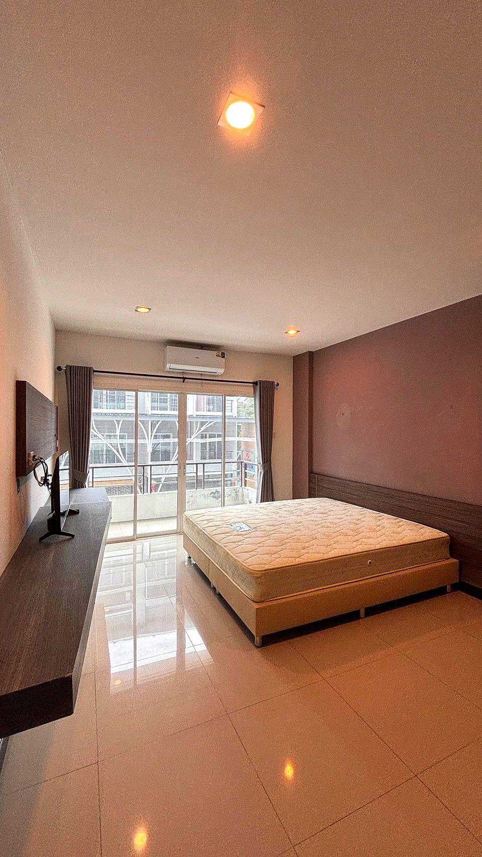 Pictures of Newly renovate apartment near Krabi Nakharin International Hospital 5/10