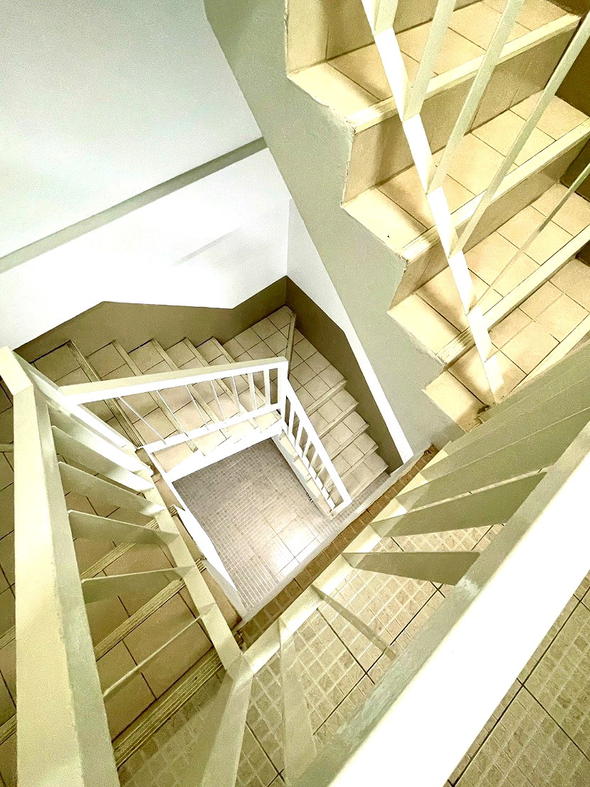 Pictures of 4-Story Shophouse behind Nong Mon Market 10/10