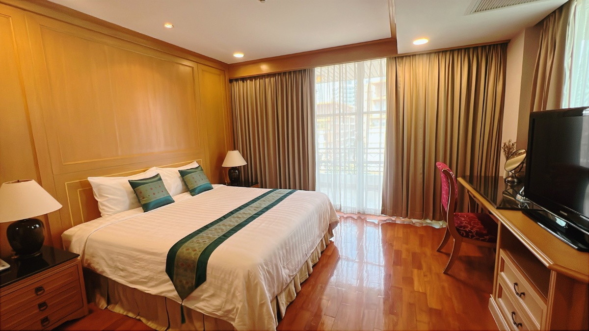 Condo · Watthana, bangkok — photo 2