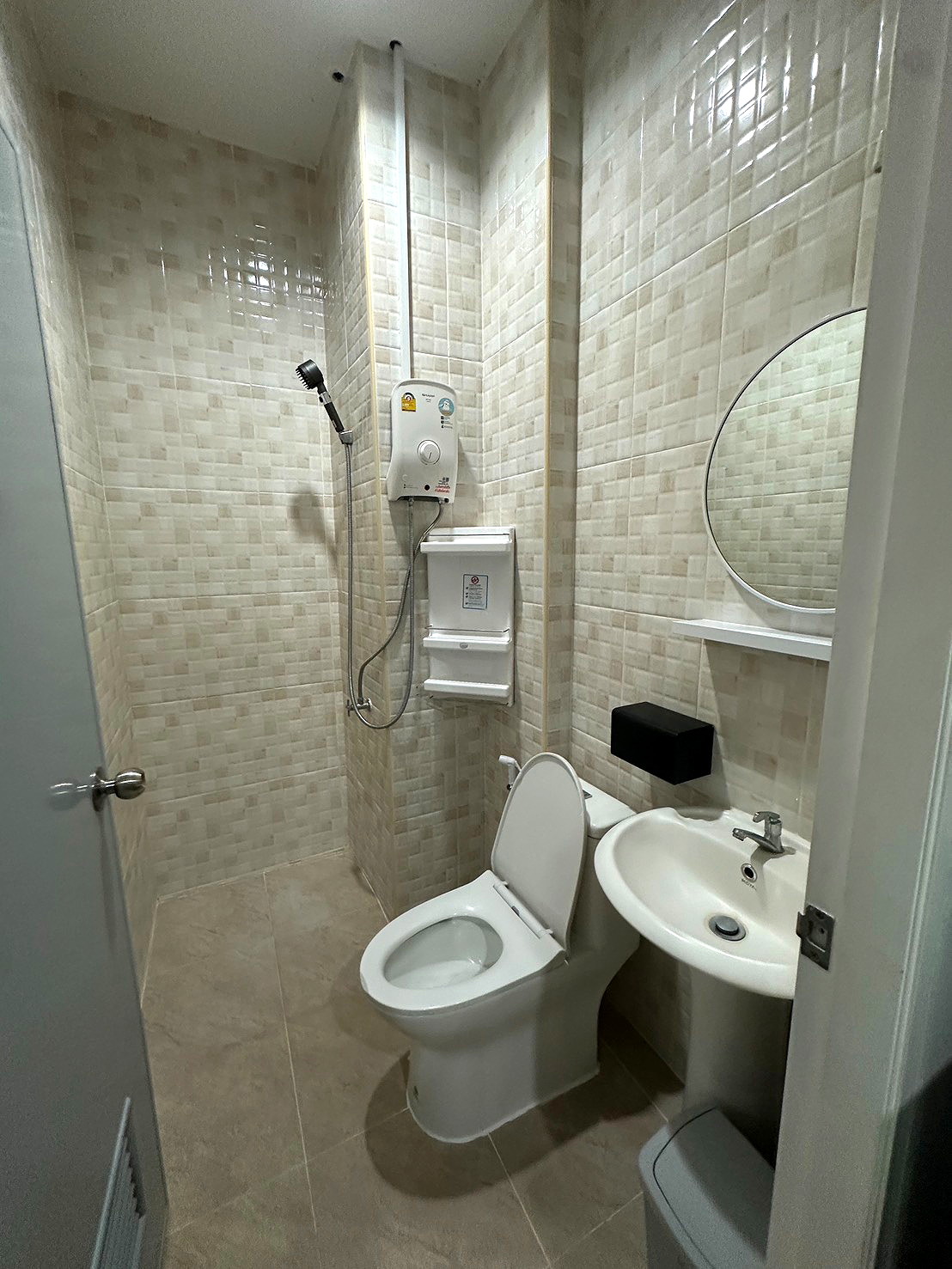 Pictures of Baan Yim Residence 36/40