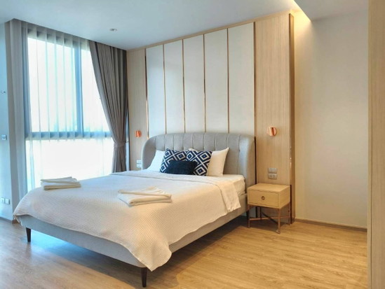 Residence in Bearing Rd, Near Satit Phatthan. Modern-style, fully furnished with pool and fitness. - Apartment for Rent