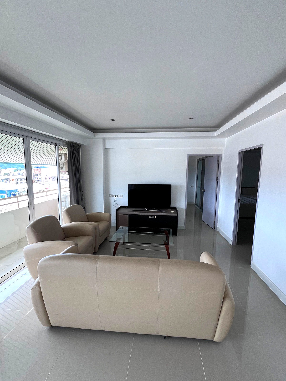 Pictures of 3 Bed family top floor condominium at Baan Thanarak 2/16