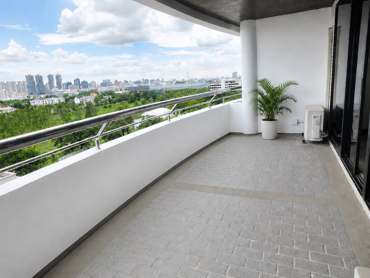 Condo · Huai Khwang, bangkok — photo 2