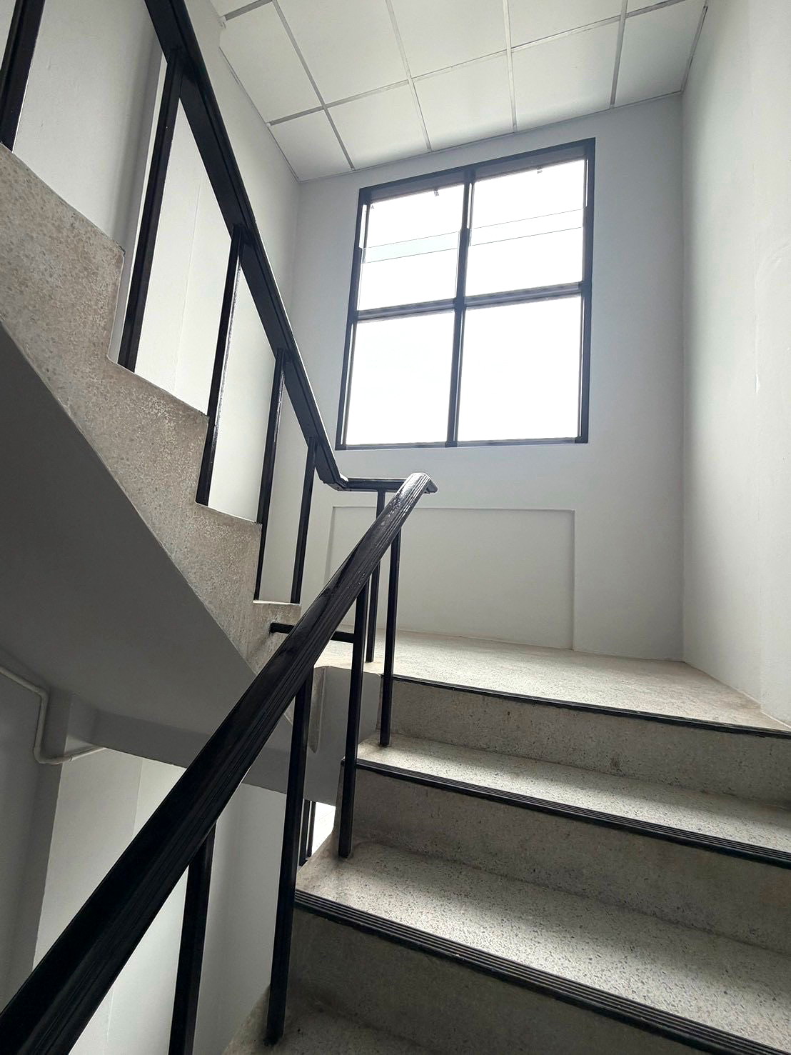 Pictures of NidaSeriThai Apartment 9/10