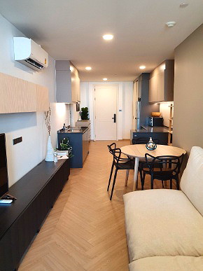Pictures of Chamchuri Square Residence 17/24