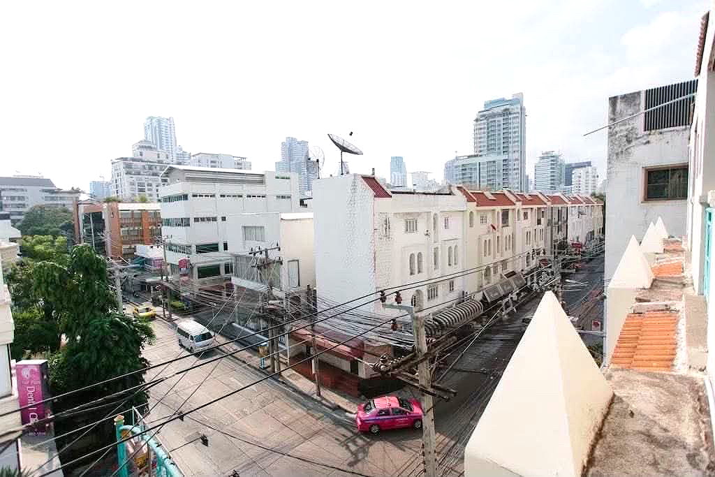 Pictures of Young Place Soi Prssarnmitr(Sukhumvit 23) 2/16