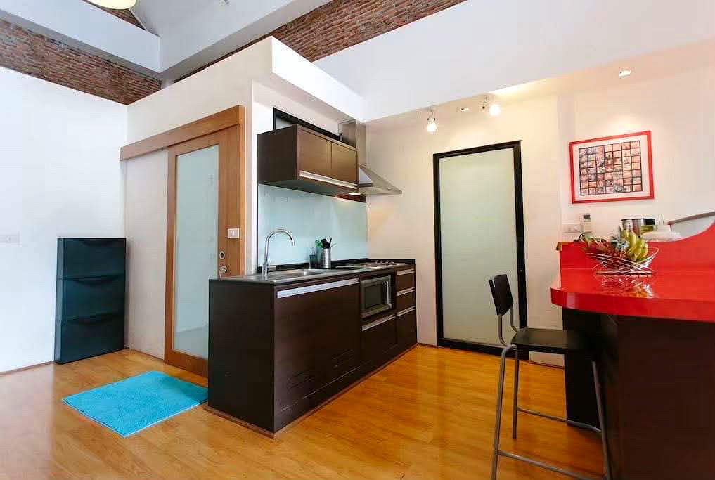 Pictures of Young Place Soi Prssarnmitr(Sukhumvit 23) 14/16